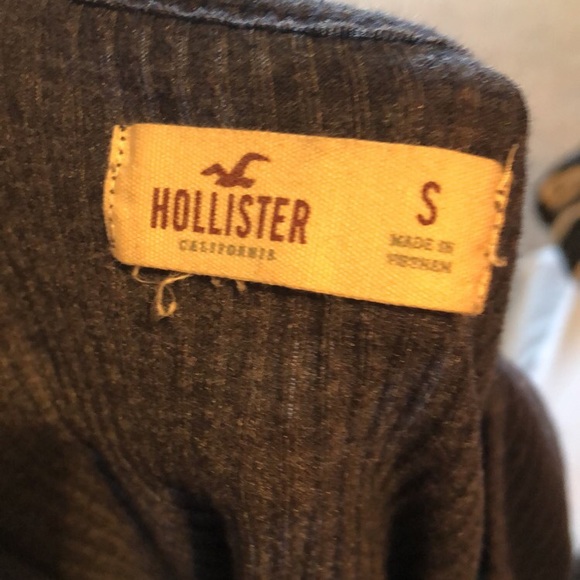 Hollister top bundle - Picture 3 of 6